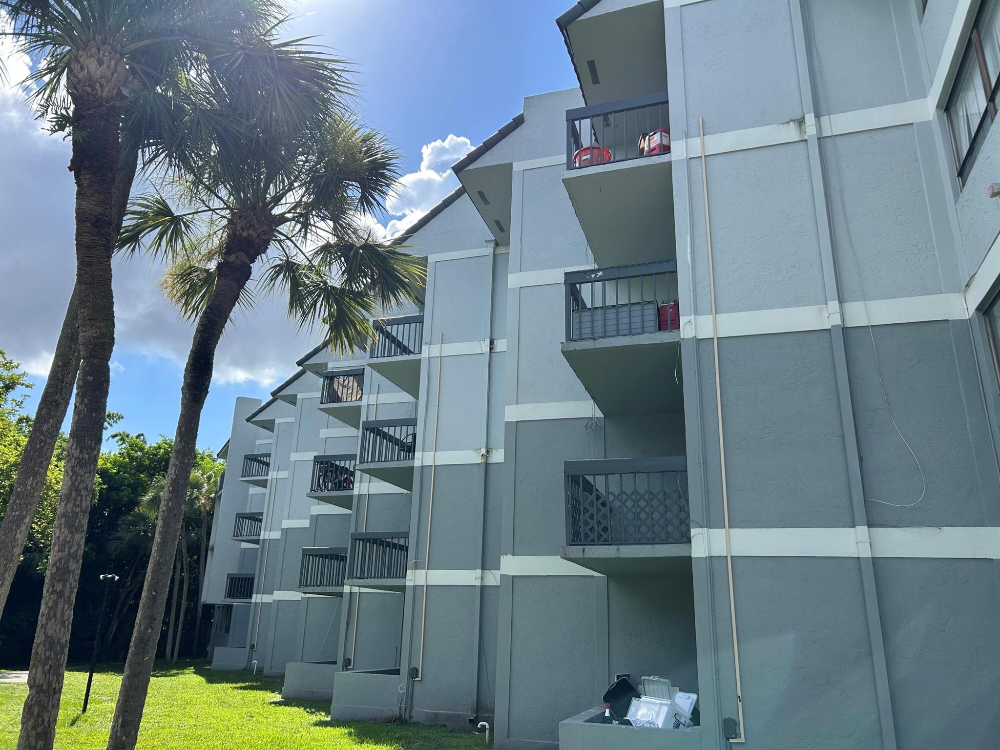 1900 N Congress Avenue 305