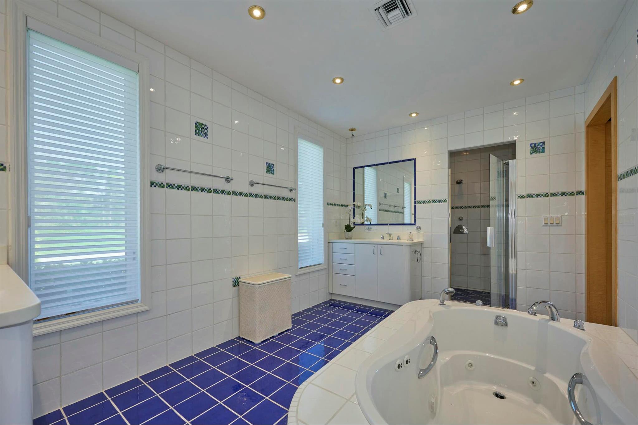 MONTE CARLO COUNTRY CLUB - Residential
