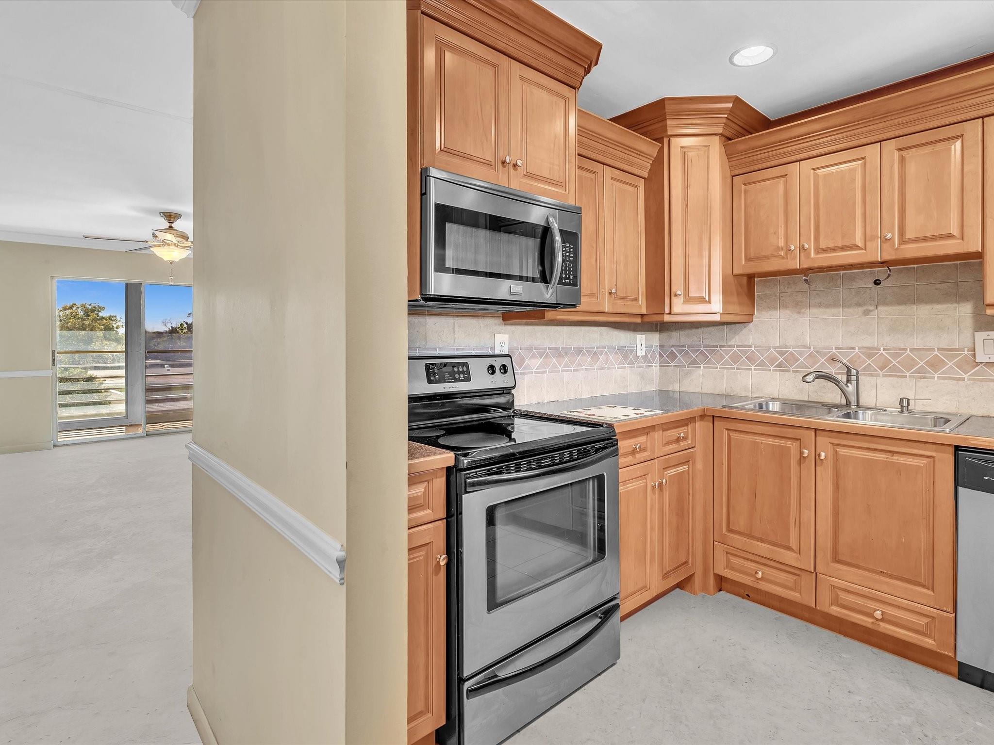 View photos, virtual tours, details... 2566 S Garden Dr 310