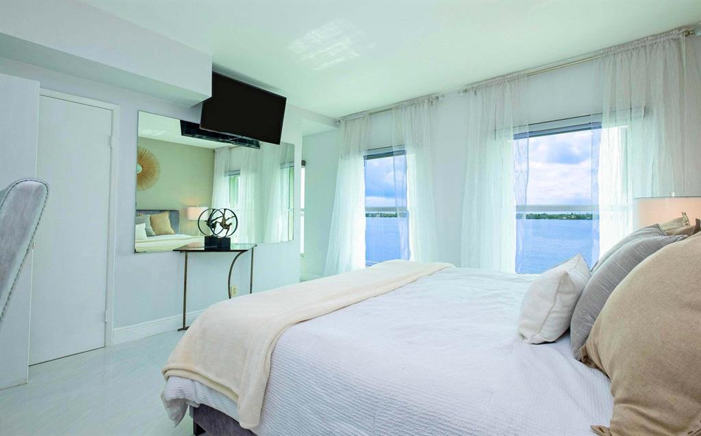 LA RENAISSANCE - Residential