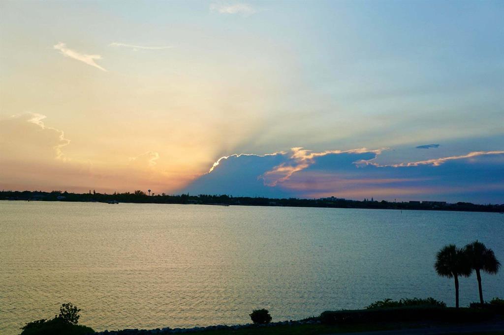 LA RENAISSANCE - Residential