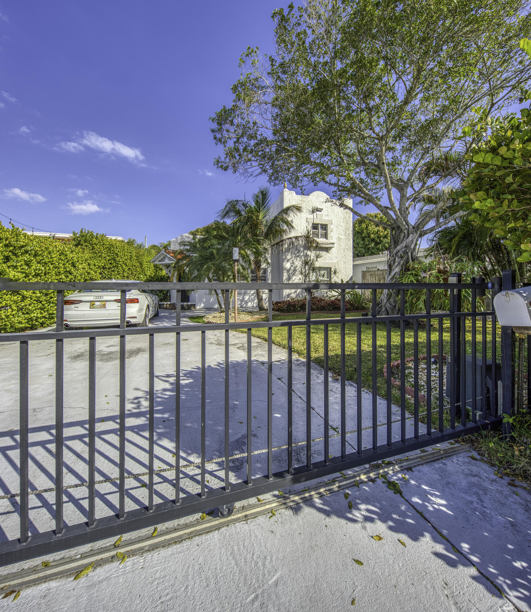 LAKE WORTH TOWN OF - Residential