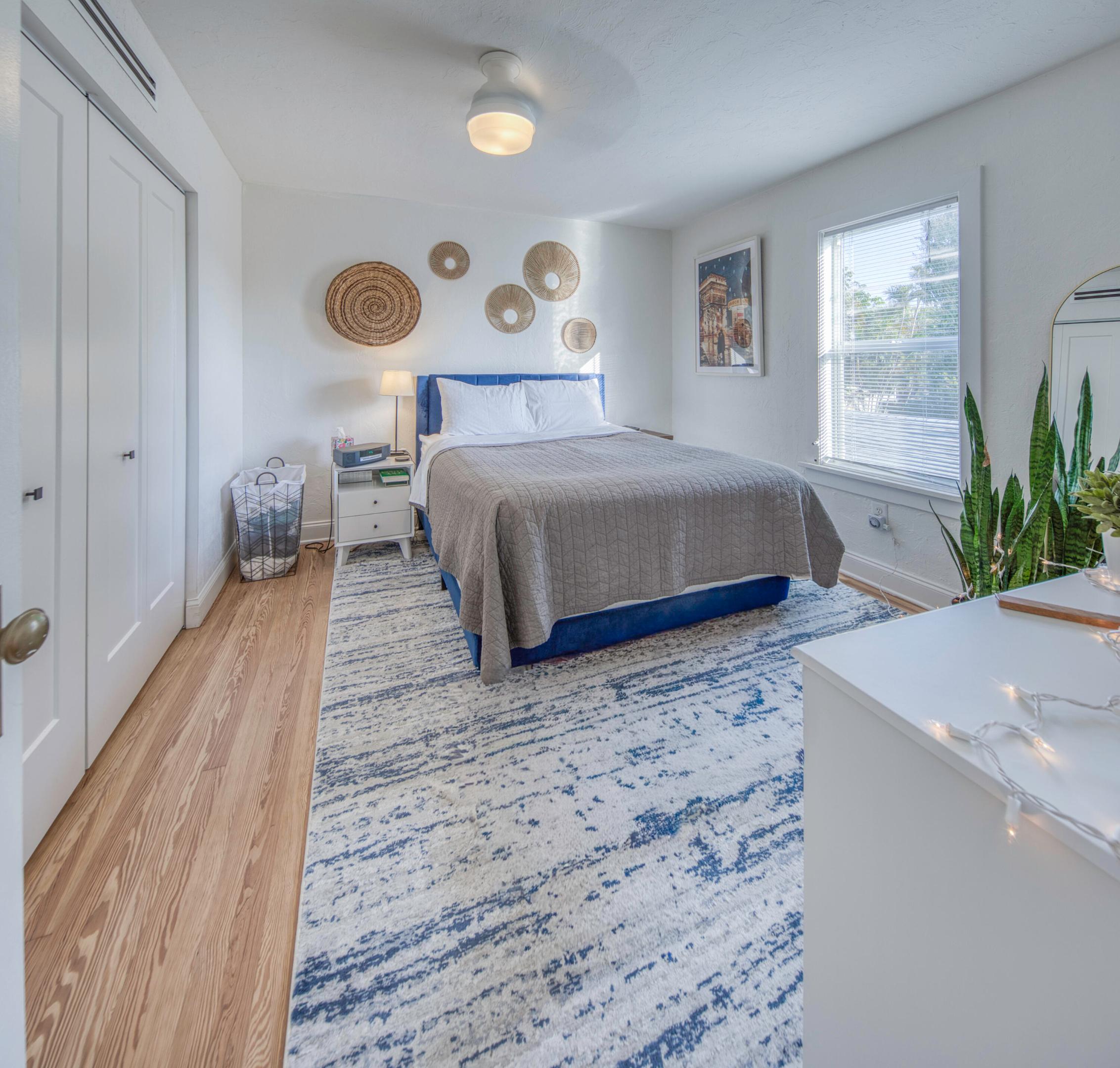 LAKE WORTH TOWN OF - Residential