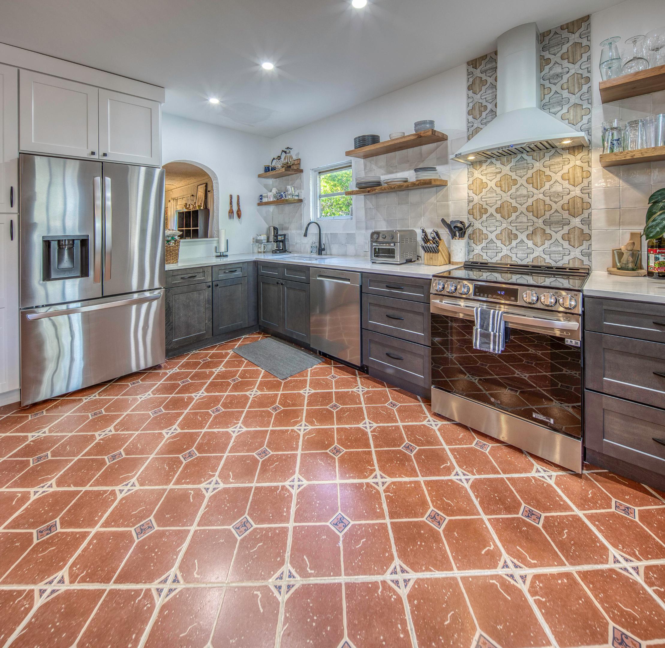 LAKE WORTH TOWN OF - Residential