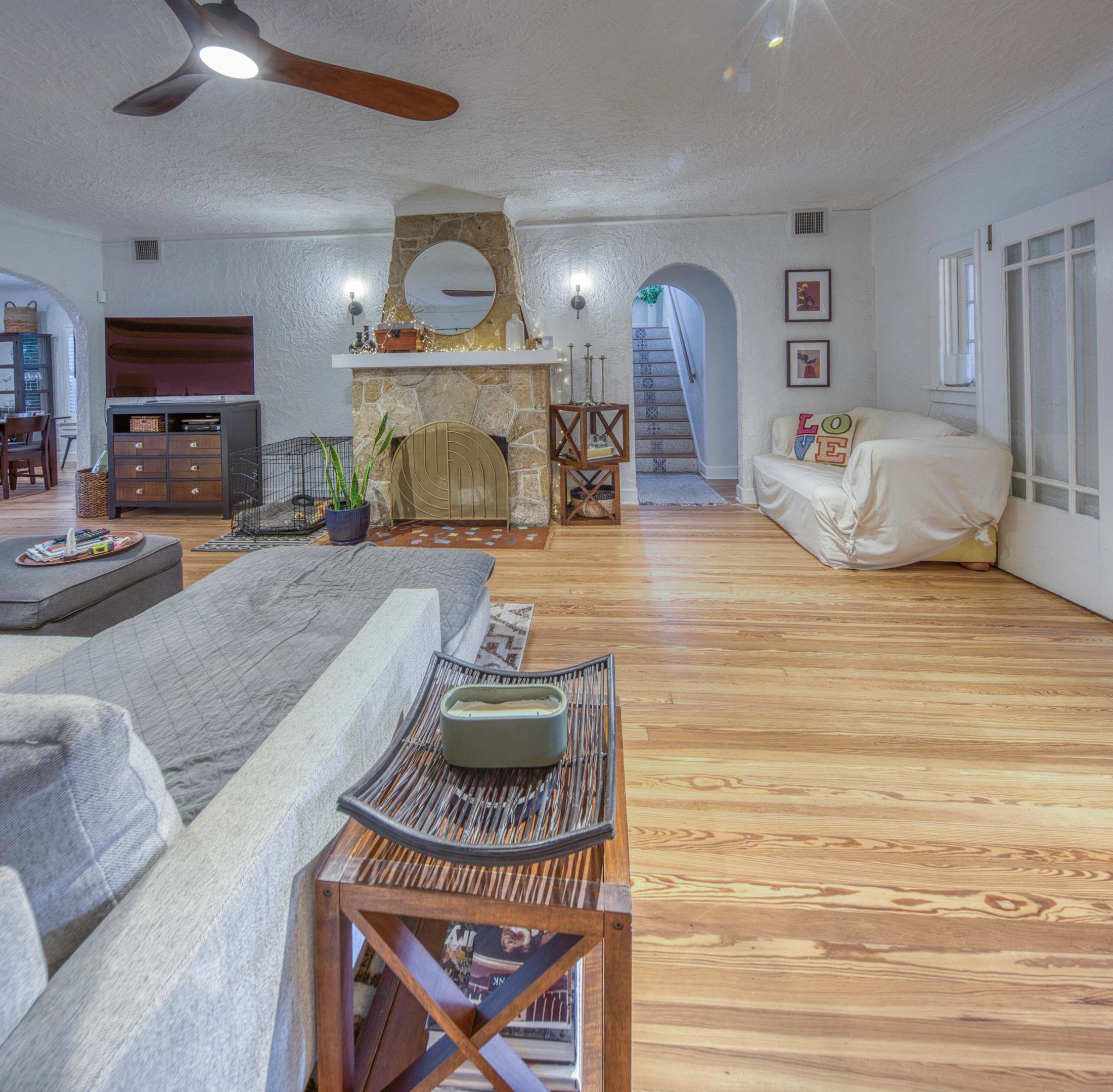 LAKE WORTH TOWN OF - Residential