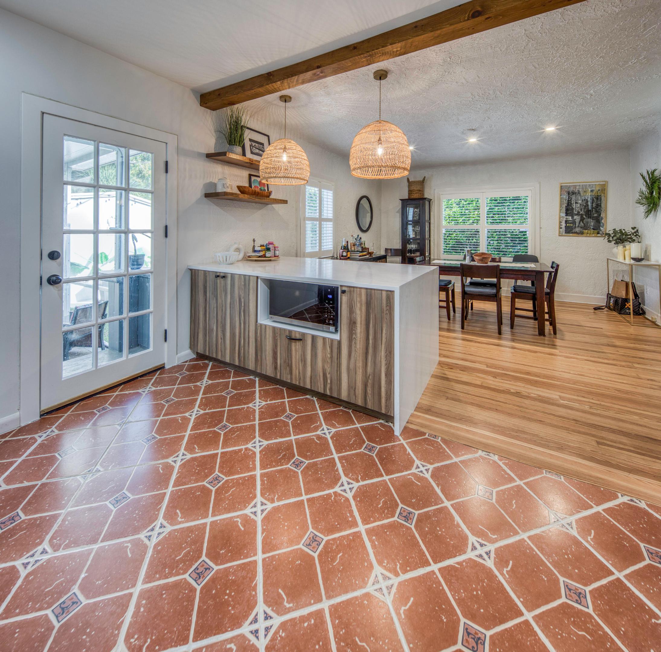 LAKE WORTH TOWN OF - Residential