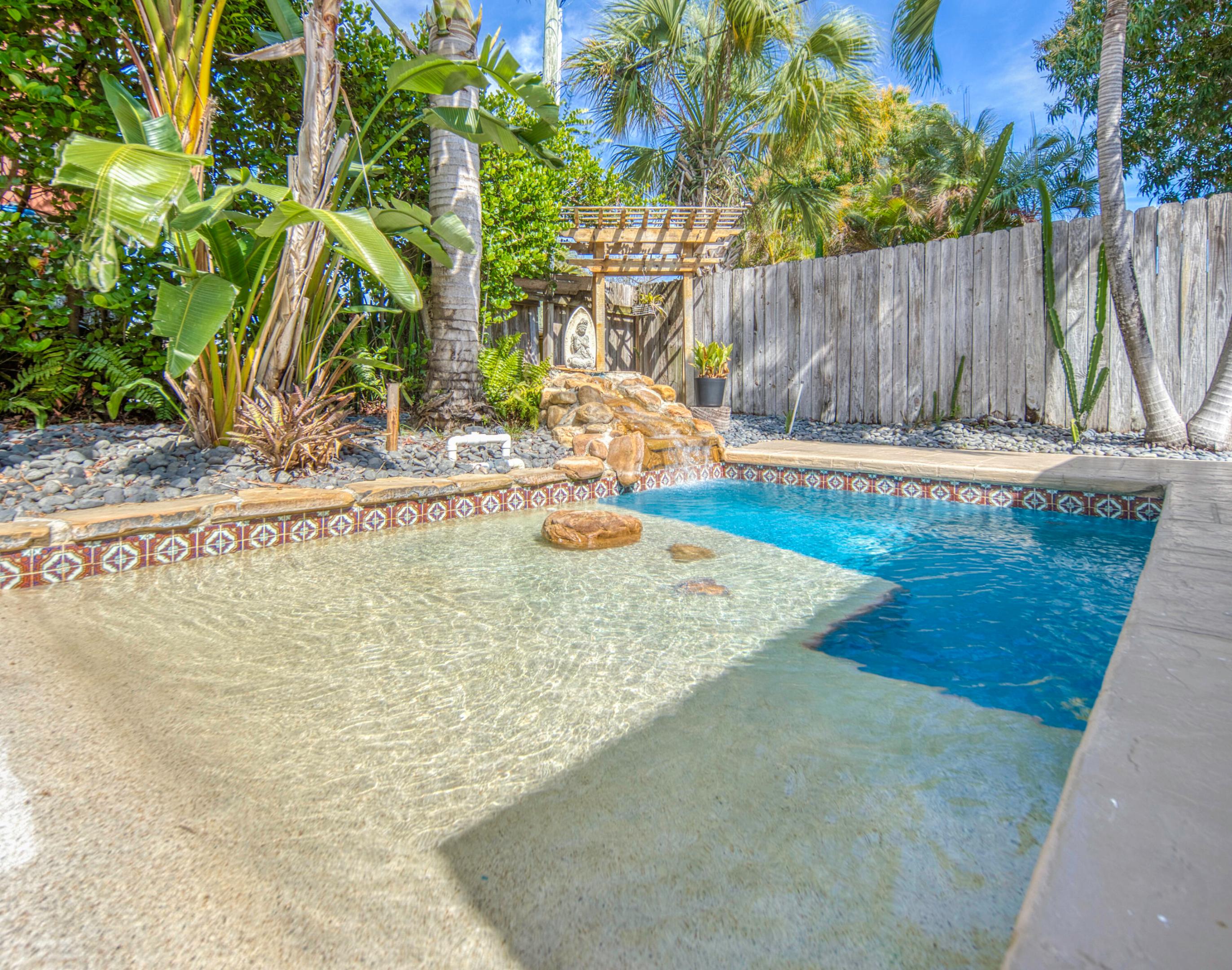 LAKE WORTH TOWN OF - Residential