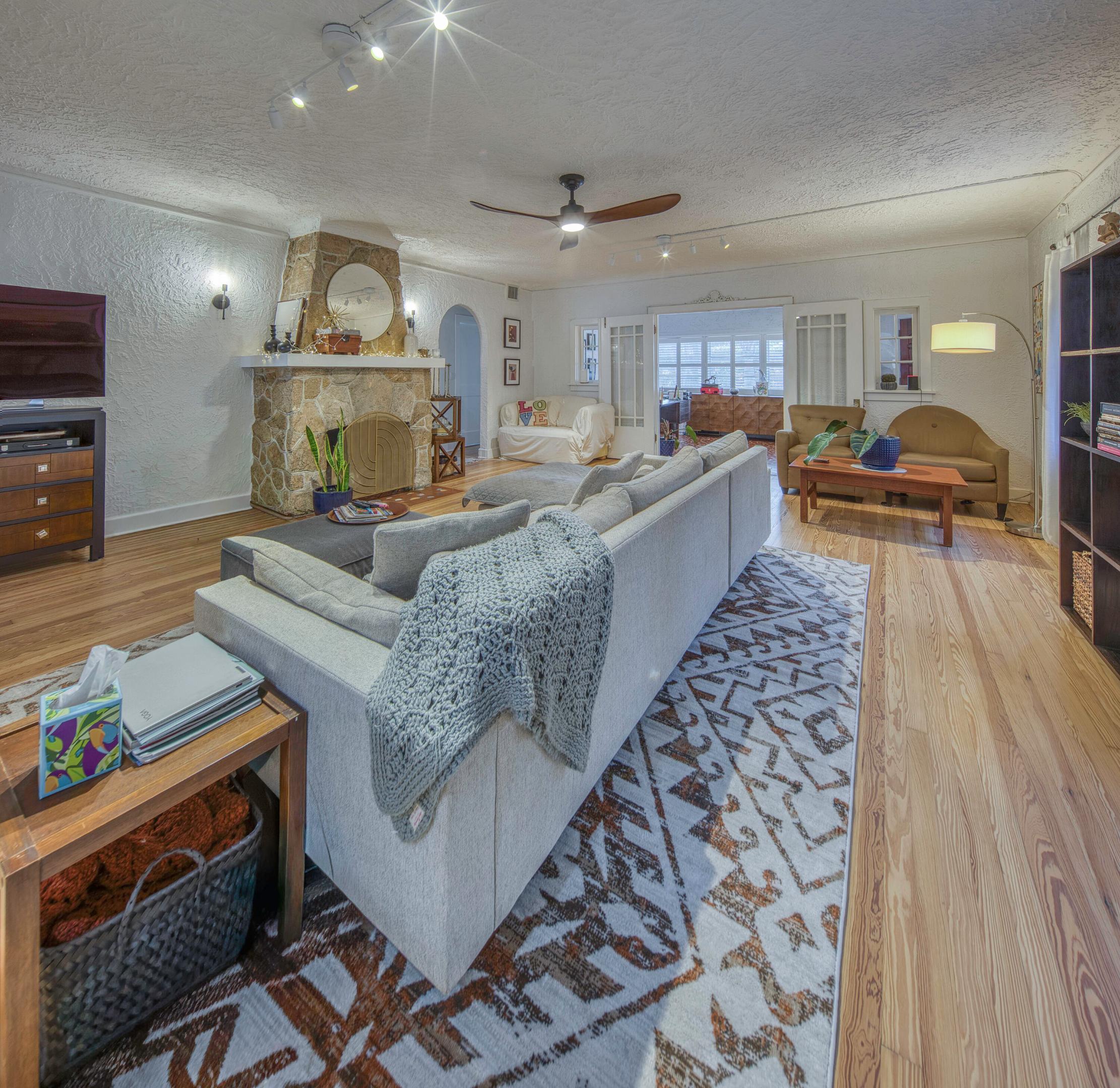 LAKE WORTH TOWN OF - Residential