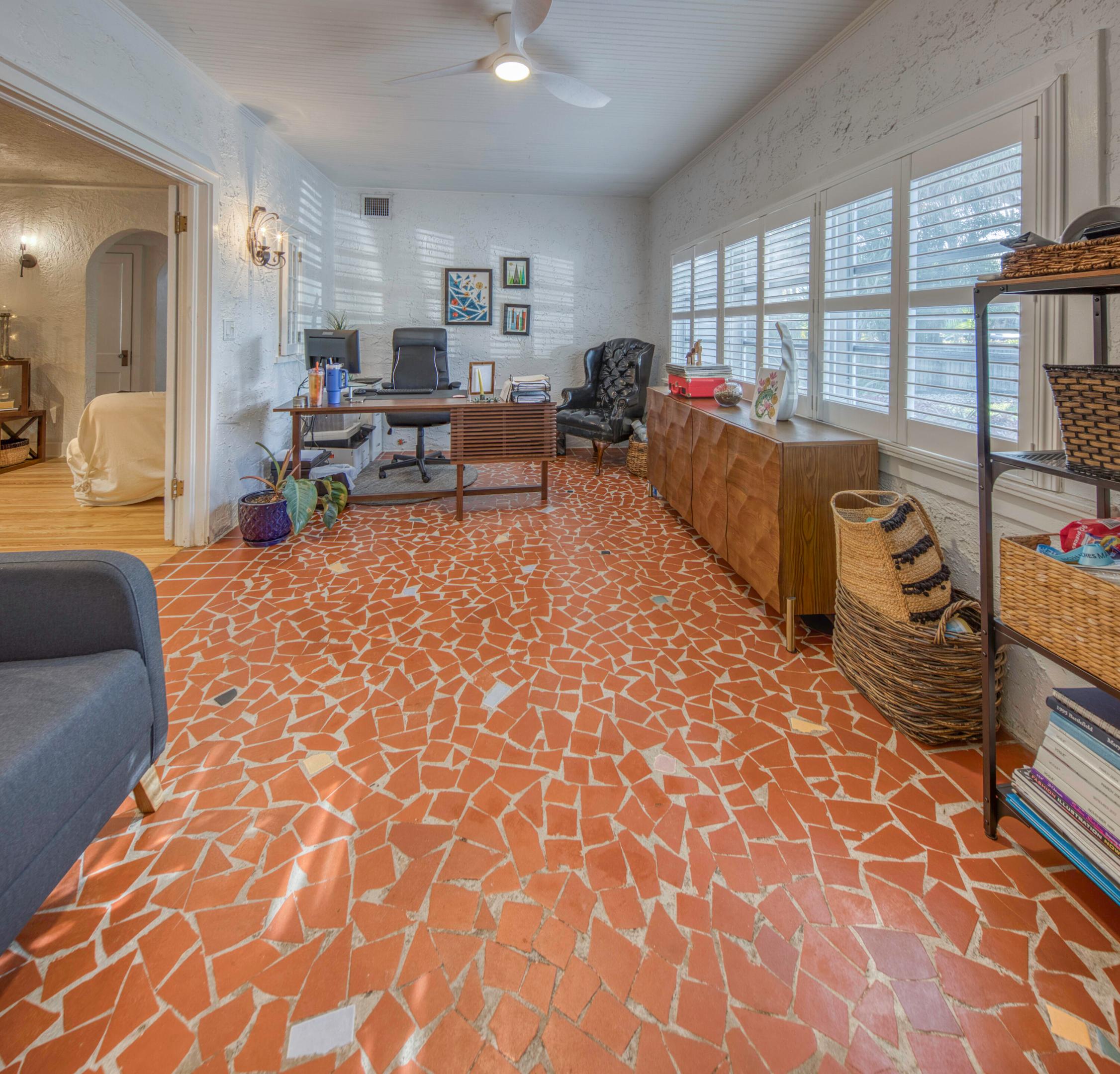 LAKE WORTH TOWN OF - Residential