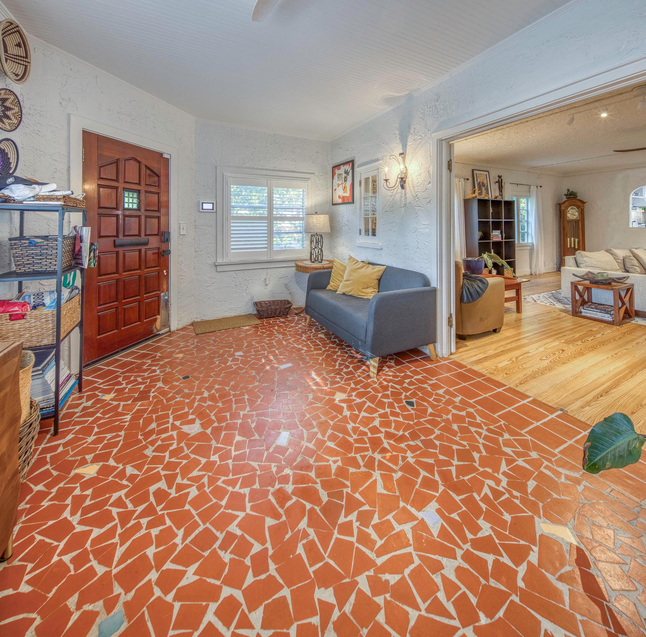 LAKE WORTH TOWN OF - Residential