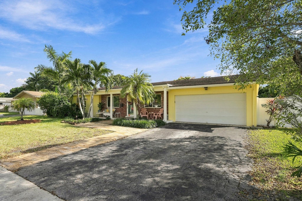 Photo of 7360 NW 14th Street, Plantation, FL 33313 (MLS # B26092793)