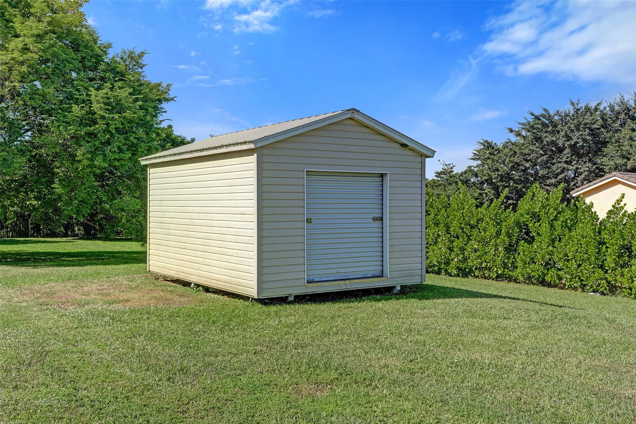 Majestic Groves - Residential