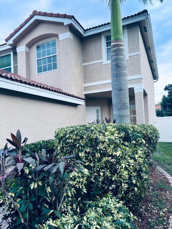 NAUTICA ISLES 4 - Residential