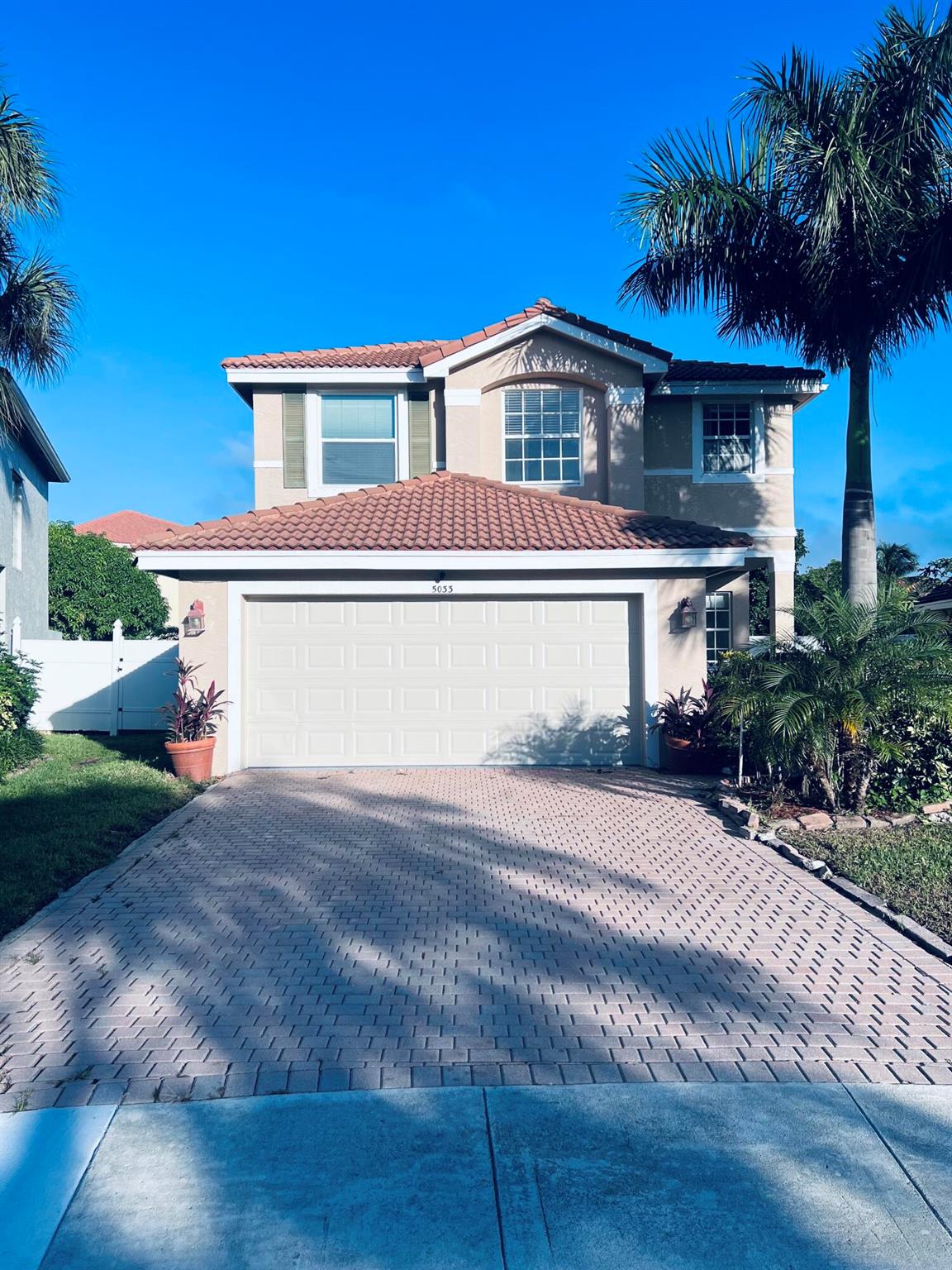 A must-see single-family home, come see this Spectacular home in a very desirable gated community Nautica Isles. The home boasts 4 bedrooms, 2.5 baths with a 2-car garage. Large master bedroom, with walk-in closet and a bathroom that has a his and her sink. The vaulted ceiling in the family room with sliding glass door leads to an island oasis of a patio where you can sit back and relax, fall in love with it and call it Home Sweet Home. The home showcases a fully renovated kitchen as well as updated bathrooms. The community offers an Olympic-sized pool, fitness center, tennis and pickleball courts, soccer field, playgrounds, and a clubhouse, all included with a low HOA fee. Conveniently located near shopping, dining, major highways and just a shot drive to the beach, this move-in ready.