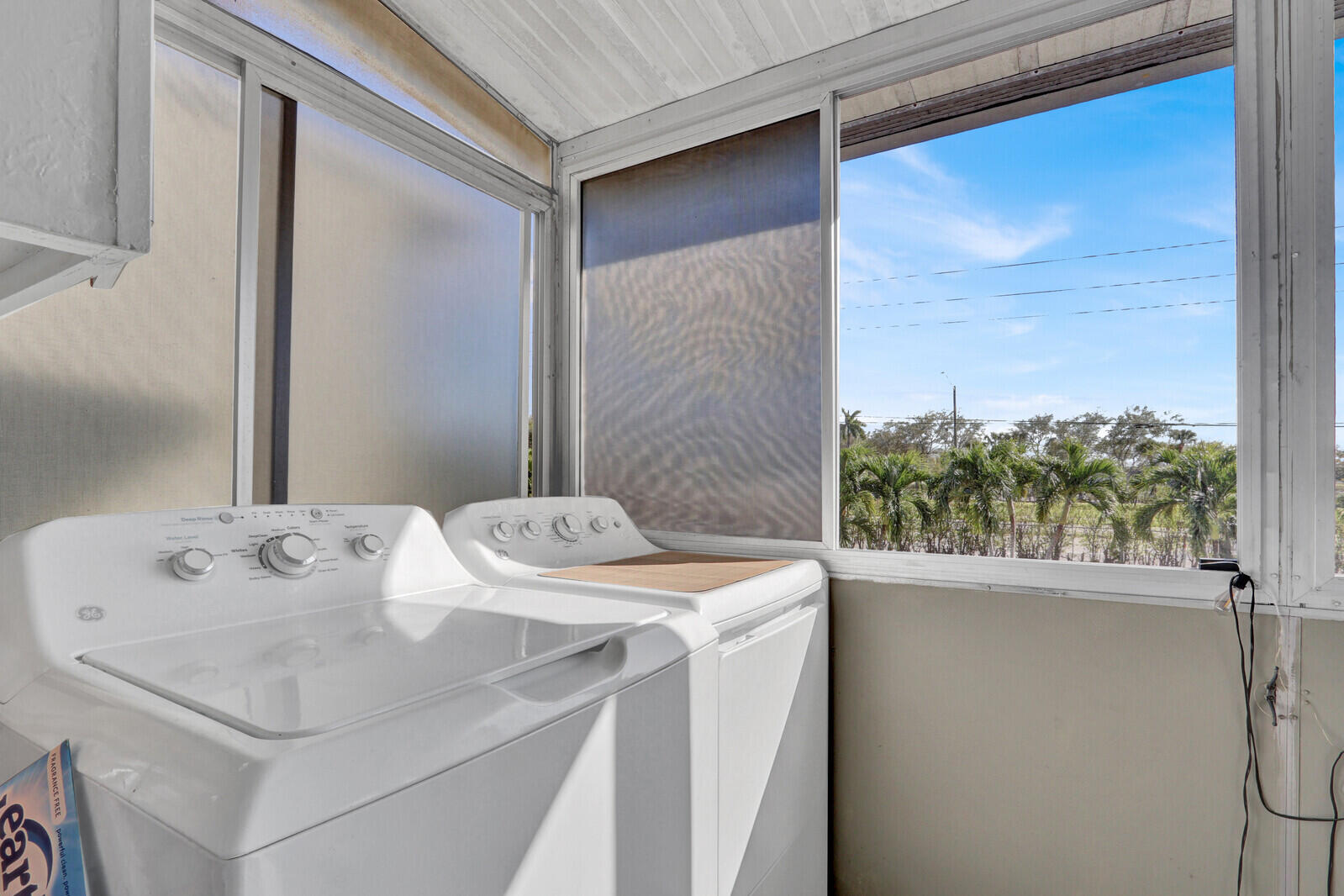 KINGS POINT FLANDERS CONDOS - Residential