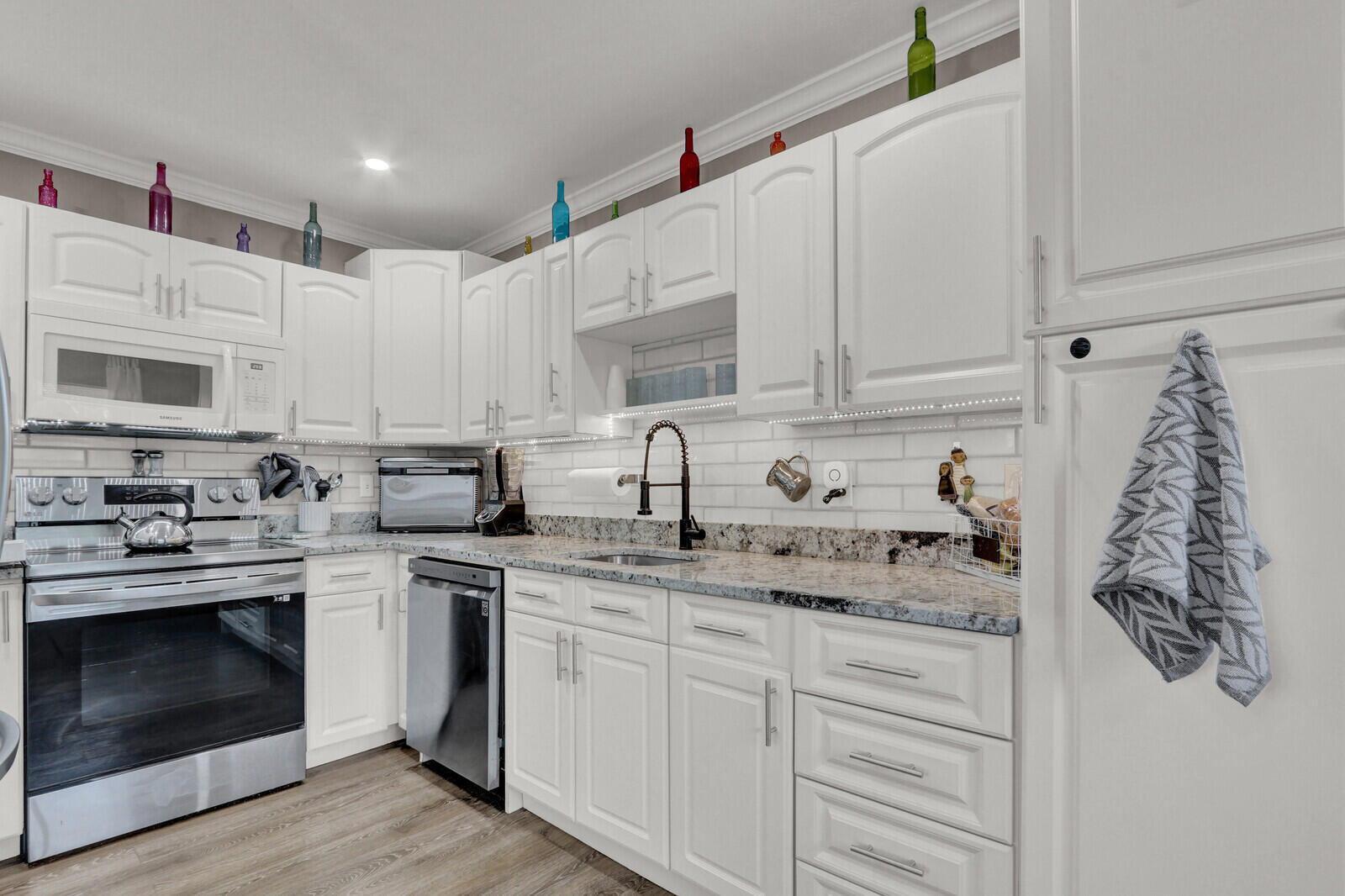 KINGS POINT FLANDERS CONDOS - Residential