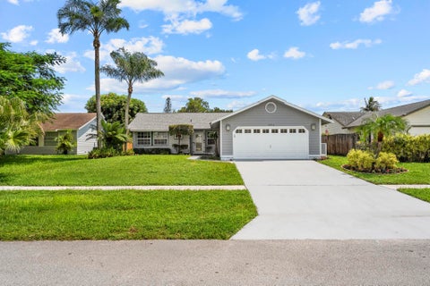 Property photo of 5016 El Claro Circle, West Palm Beach, FL 33415