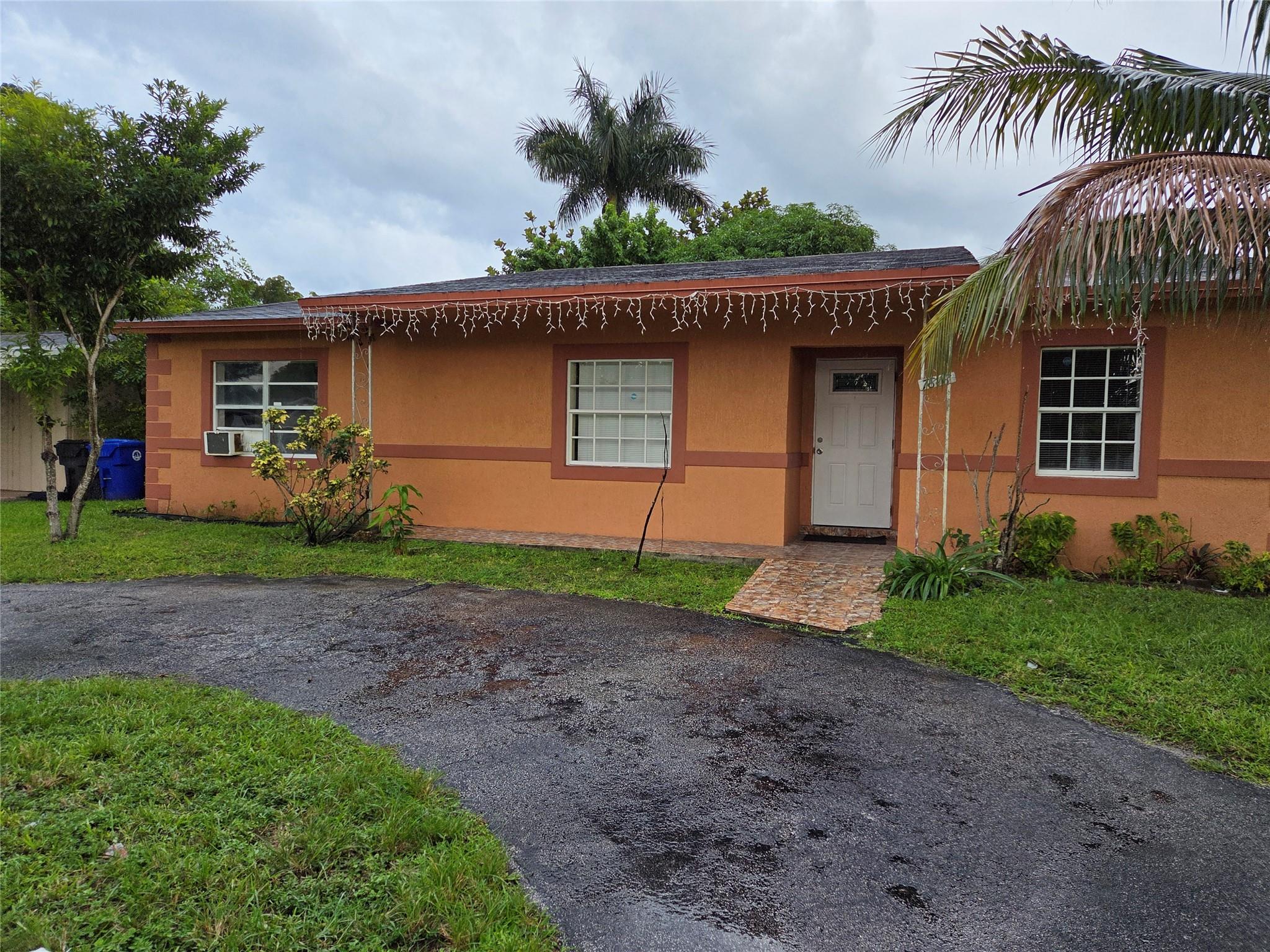 North Lauderdale Village - Residential Lease