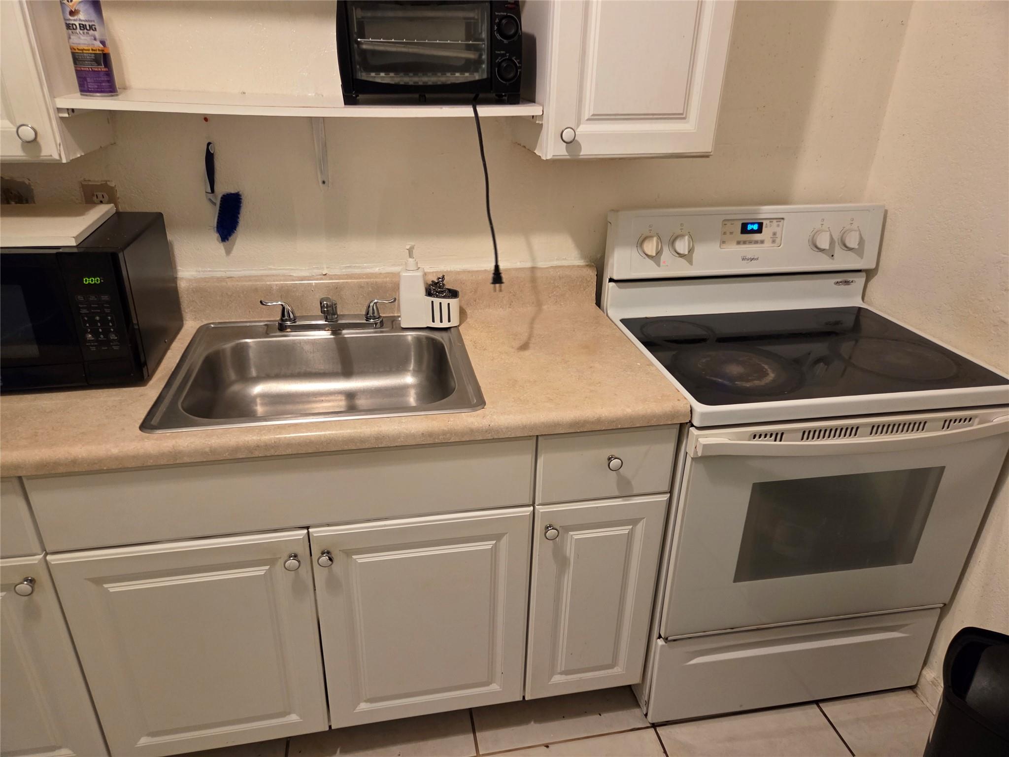 North Lauderdale Village - Residential Lease