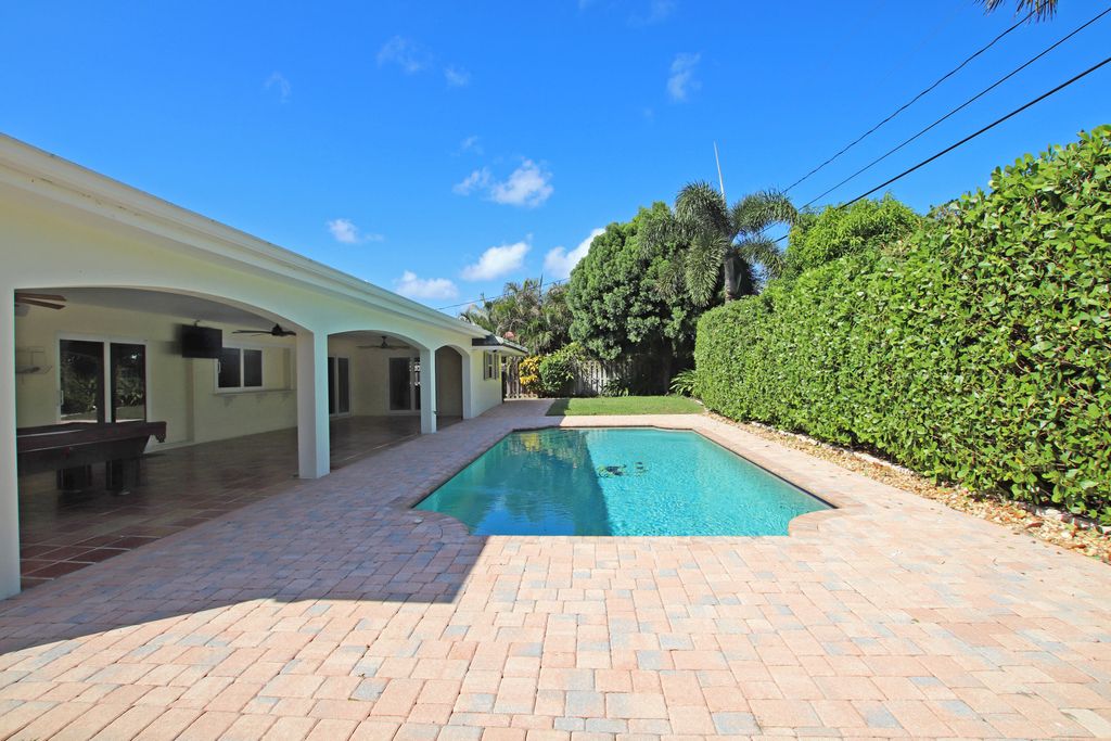 Photo of 68 River Drive, Tequesta, FL 33469 (MLS # R10936094)