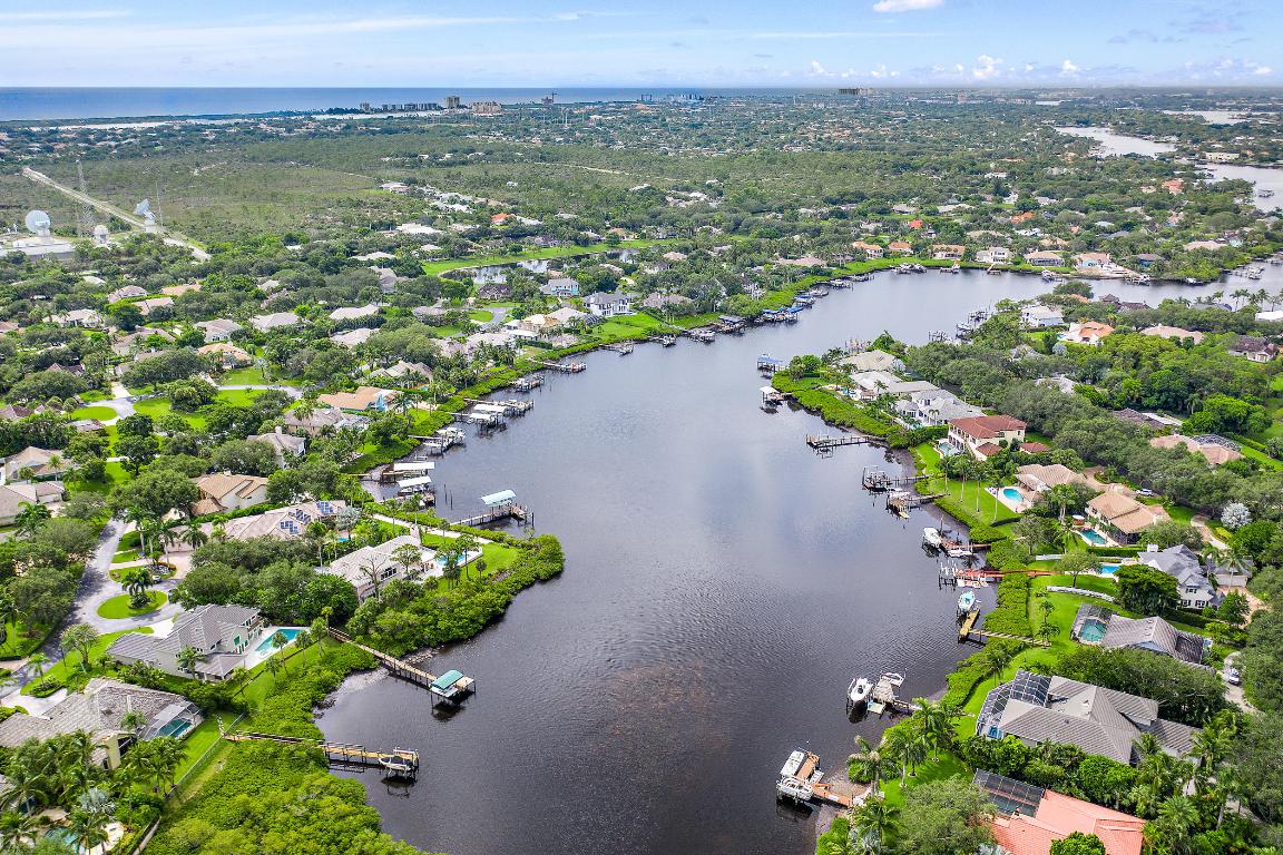 RIVER RIDGE HOMEOWNER ASSOCIATION INC - Residential Lease