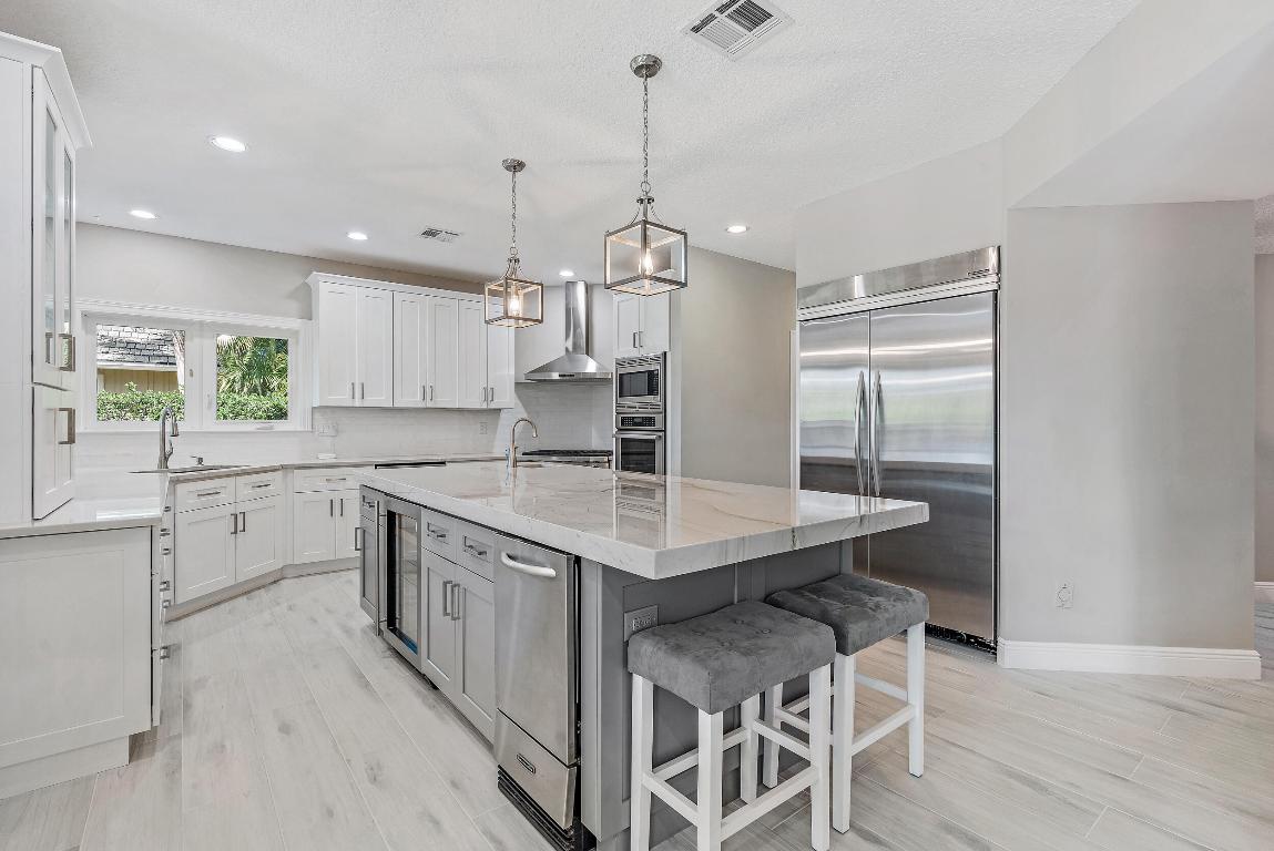 RIVER RIDGE HOMEOWNER ASSOCIATION INC - Residential Lease