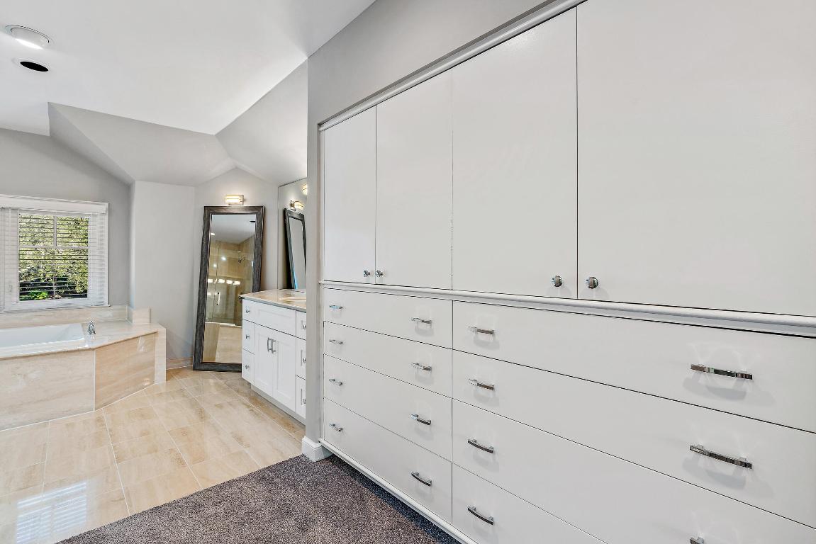 RIVER RIDGE HOMEOWNER ASSOCIATION INC - Residential Lease