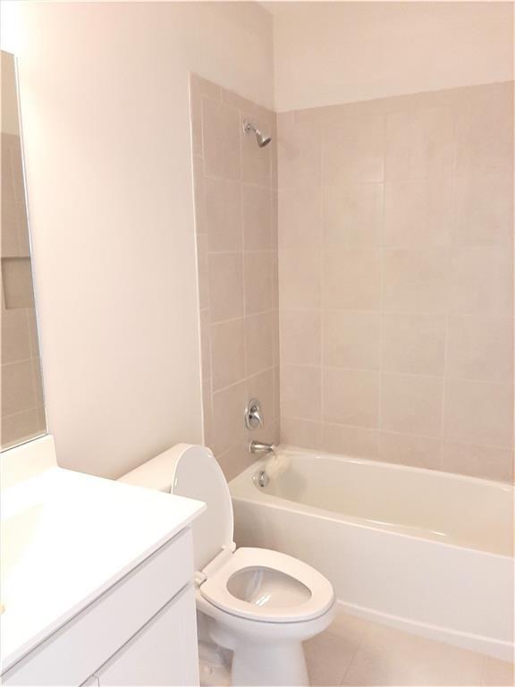 Flavor Pict Twnhms PUD - Residential Lease