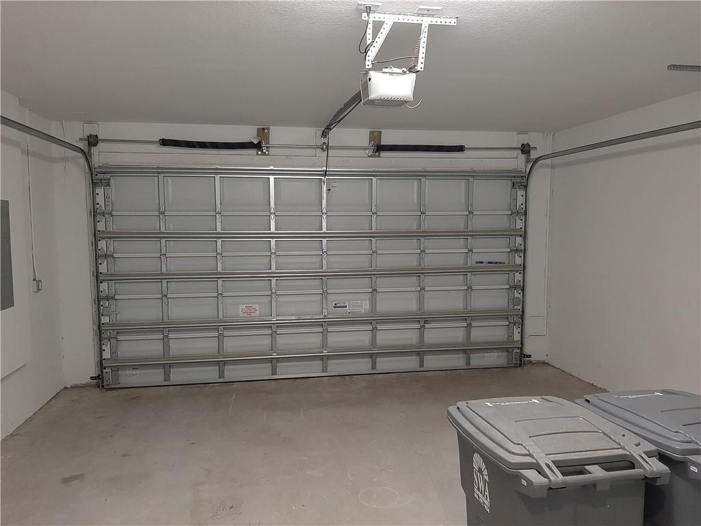 Flavor Pict Twnhms PUD - Residential Lease