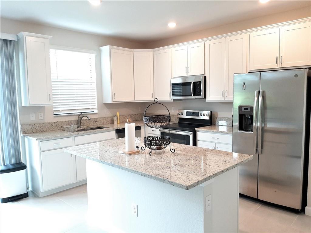 Flavor Pict Twnhms PUD - Residential Lease