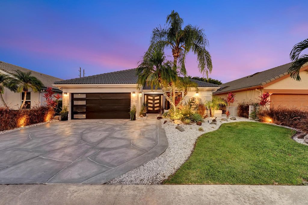 Photo of 21380 Bridge View Drive, Boca Raton, FL 33428 (MLS # R10897073)