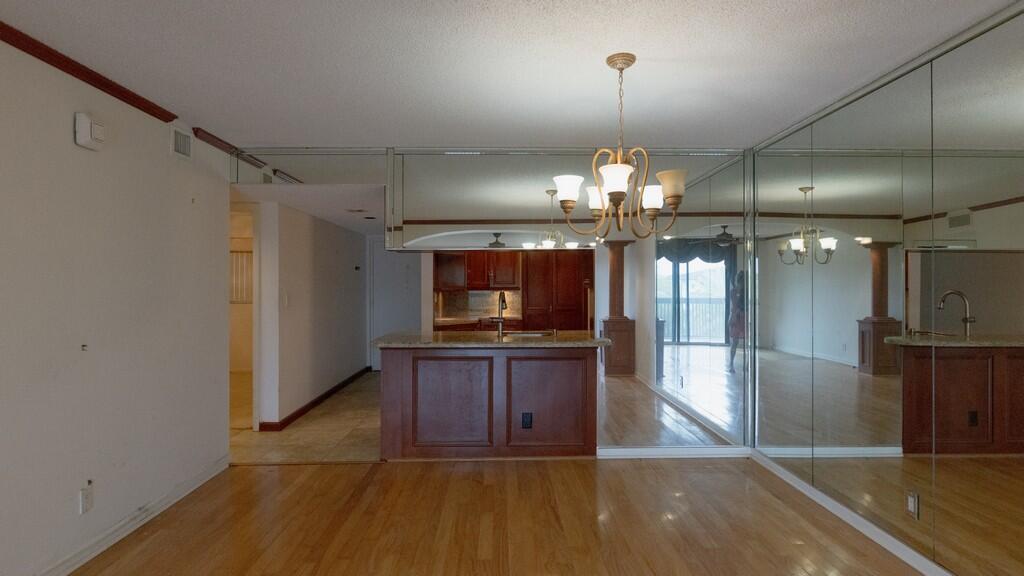 4201 N Ocean Drive 402, Hollywood, FL, 33019/$710,000 3 4201 N Ocean Drive 402