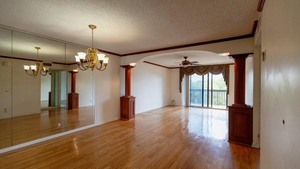 4201 N Ocean Drive 402, Hollywood, FL, 33019/$710,000 2 4201 N Ocean Drive 402