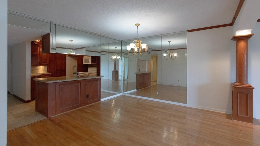 4201 N Ocean Drive 402, Hollywood, FL, 33019/$710,000 1 4201 N Ocean Drive 402