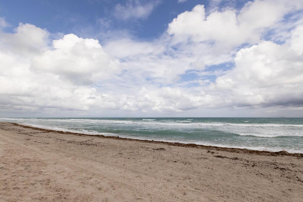 NORTH BEACH CONDO - Residential