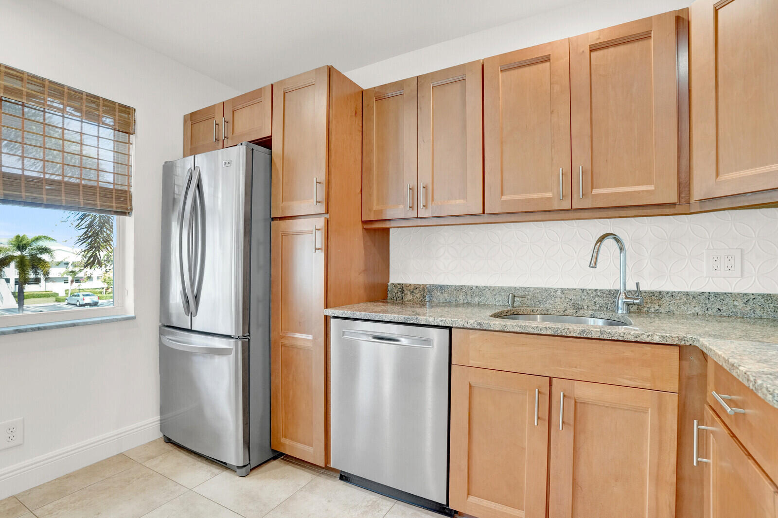 COLONIAL CLUB CONDO SEC 1 - Residential Lease