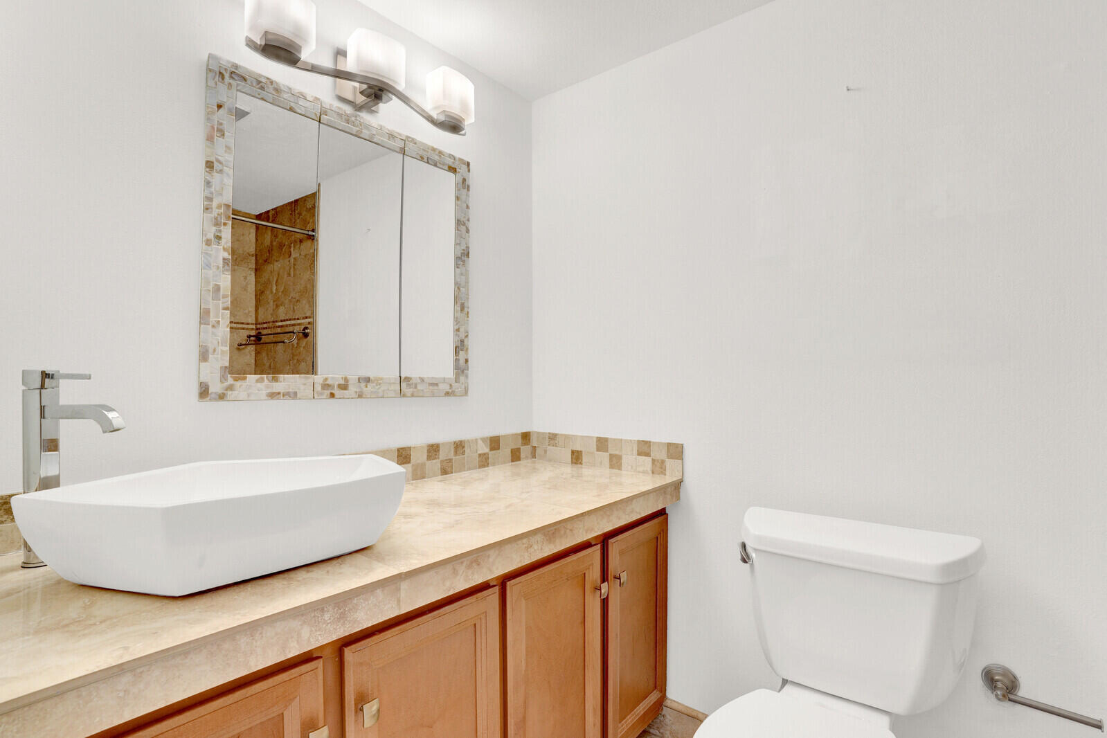 COLONIAL CLUB CONDO SEC 1 - Residential Lease