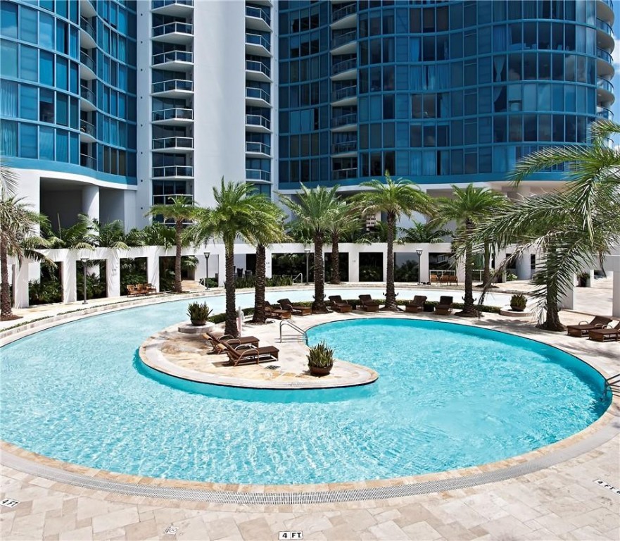 Las Olas River House - Residential