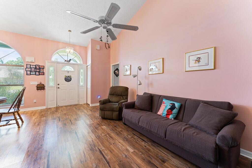 JENSEN PARK ESTATES PHASES THREE A THREE B FOU - Residential