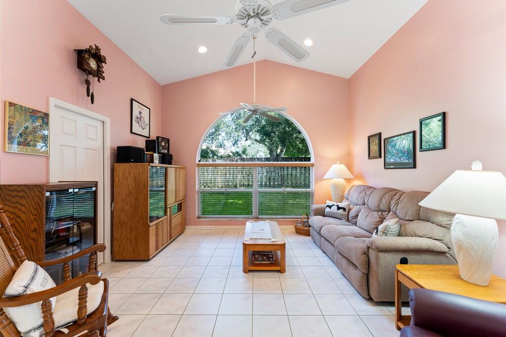 JENSEN PARK ESTATES PHASES THREE A THREE B FOU - Residential