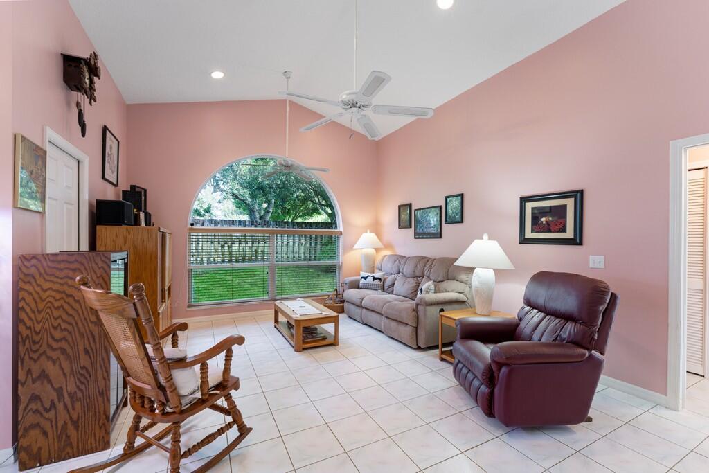 JENSEN PARK ESTATES PHASES THREE A THREE B FOU - Residential