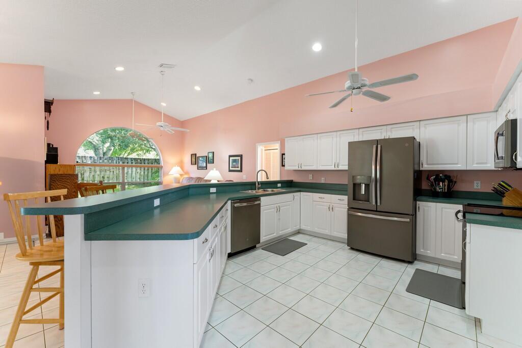 JENSEN PARK ESTATES PHASES THREE A THREE B FOU - Residential