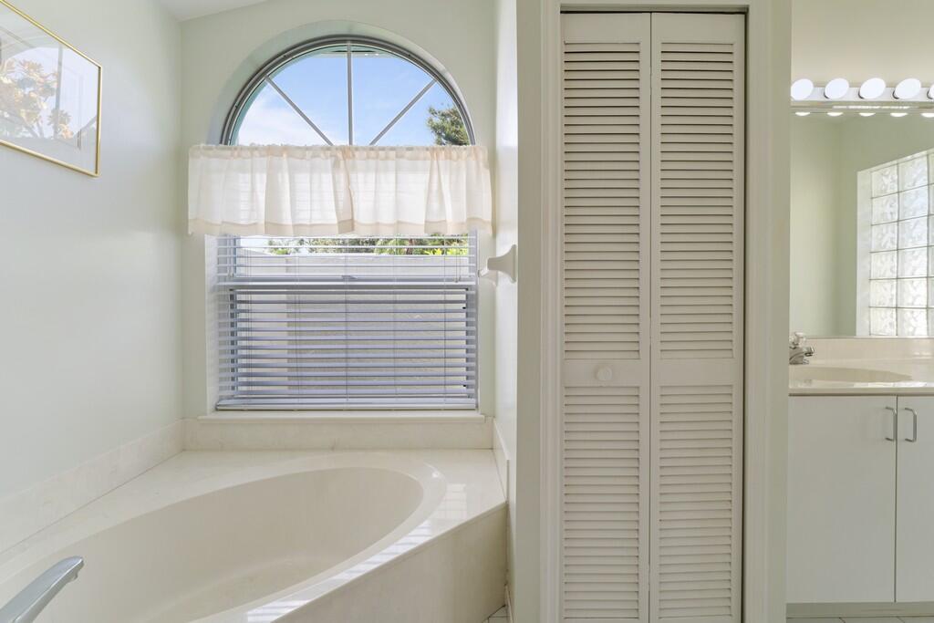 JENSEN PARK ESTATES PHASES THREE A THREE B FOU - Residential