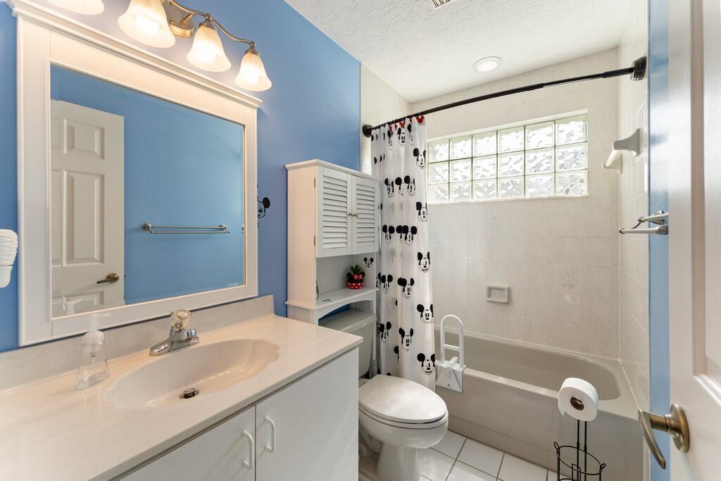 JENSEN PARK ESTATES PHASES THREE A THREE B FOU - Residential