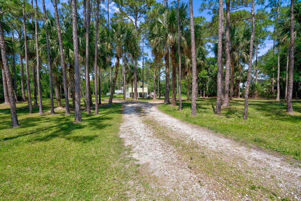 Photo of 10889 157th Street N, Jupiter, FL 33478 (MLS # R11008629)