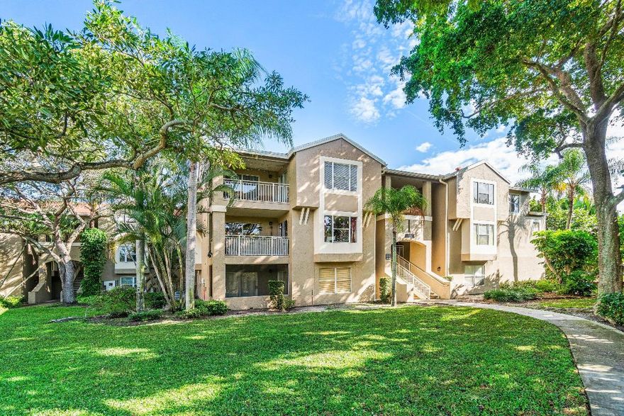 Verano at Delray is an all ages, pet-friendly, gated community .This 2nd floor 3 bed 2 bath unit has a long lake view . As you enter the apartment you see pendant lighting over the snack bar & a sunken living room. Stainless Steel appliances installed just a few years ago . There is a side-by-side full size washer & dryer. Both bathrooms have combination Roman tub/shower. Rent right away for 7-month minimum term & 2 rentals allowed every year. 2 pets allowed up to maximum combined weight of 40 lbs. There is additional storage right outside the unit. Amenities include pool, hot tub, clubhouse, tennis, tot lot, exercise room, basketball court, jogging path, & a car wash area.