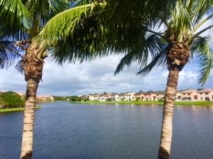 EMERALD ISLE AT LAGUNA LAKES CONDO - Residential