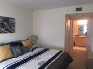 EMERALD ISLE AT LAGUNA LAKES CONDO - Residential