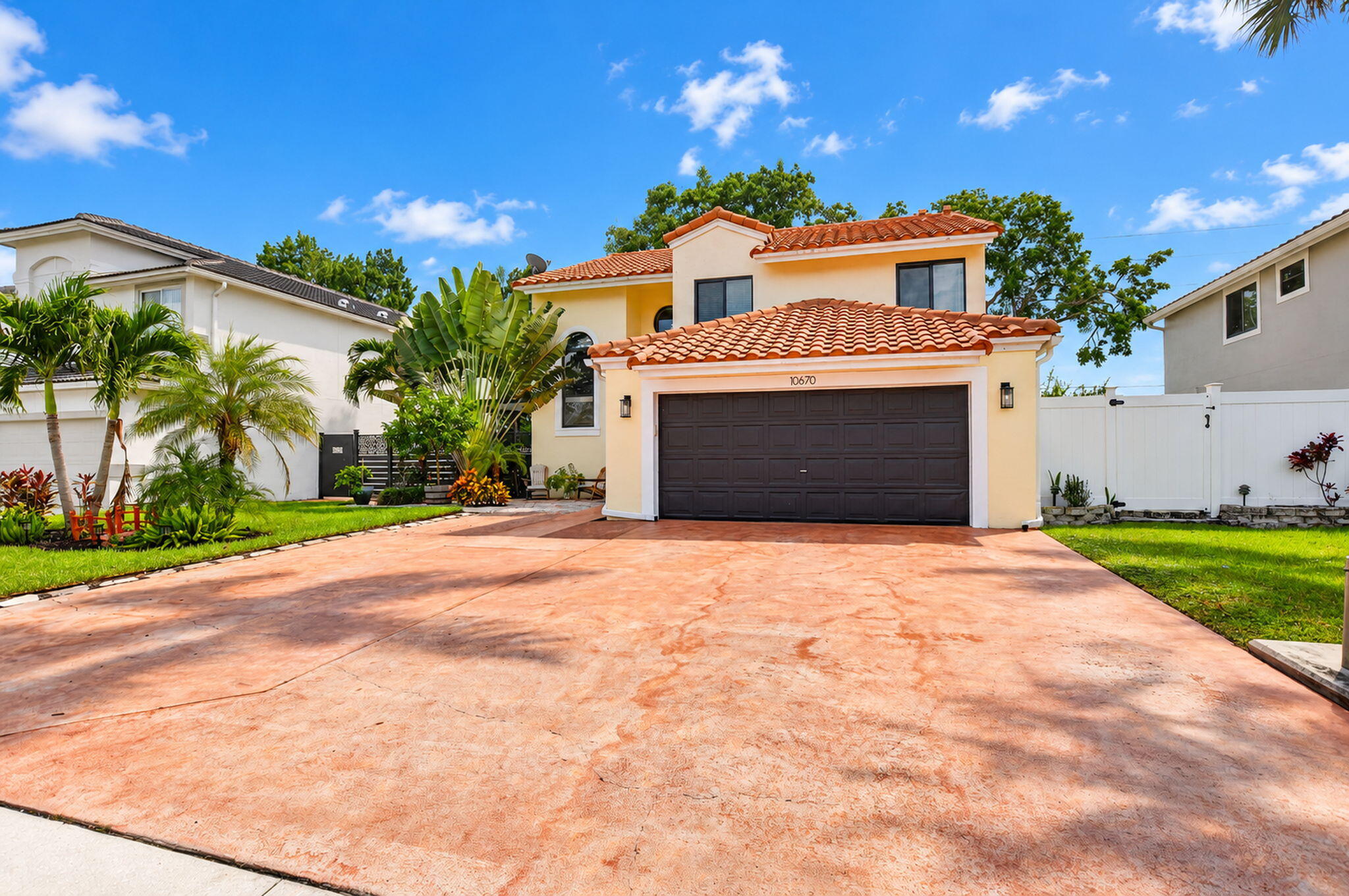 10670 Palm Spring Drive