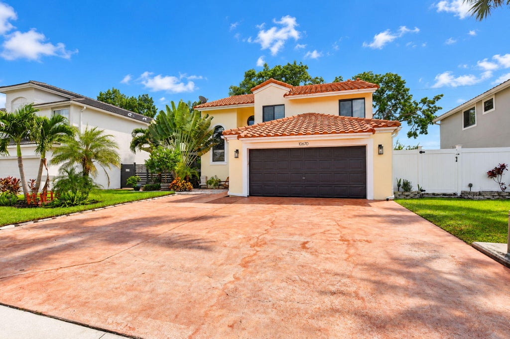 Photo of 10670 Palm Spring Drive, Boca Raton, FL 33428 (MLS # B26091203)